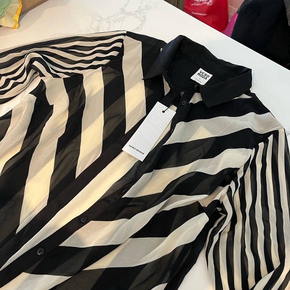 Vero Moda black and white Striped Button Up Shirt Blouse - brand new - Picture 6 of 8